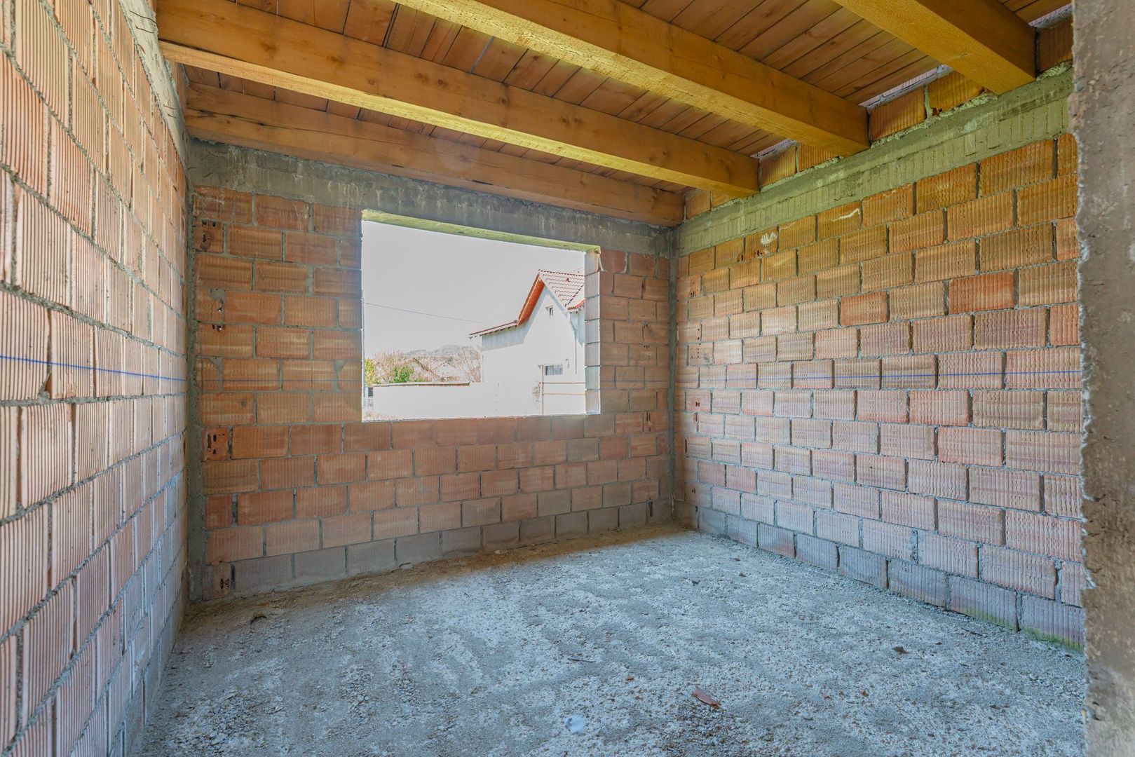 Oportunitate Casă la Roșu în Harman – Ideală pentru Personalizare - Poză 11