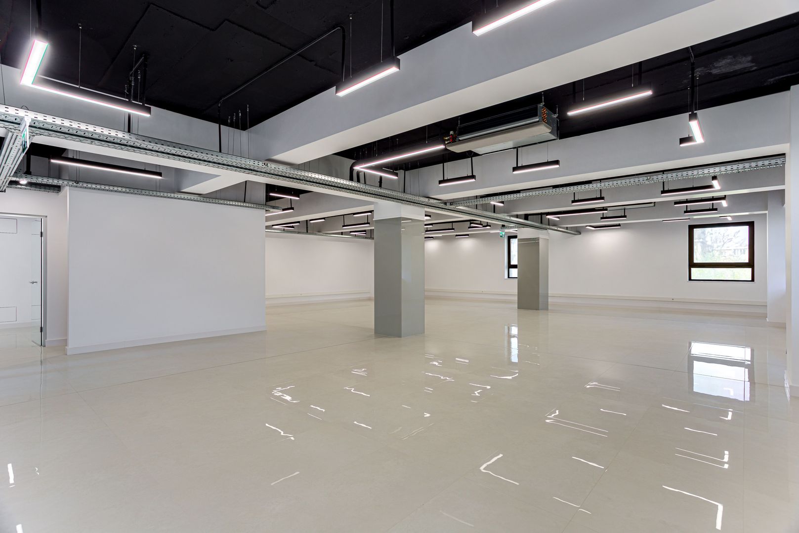 Spațiu modern de inchiriat destinat clinicilor sau companiilor - Poză 17