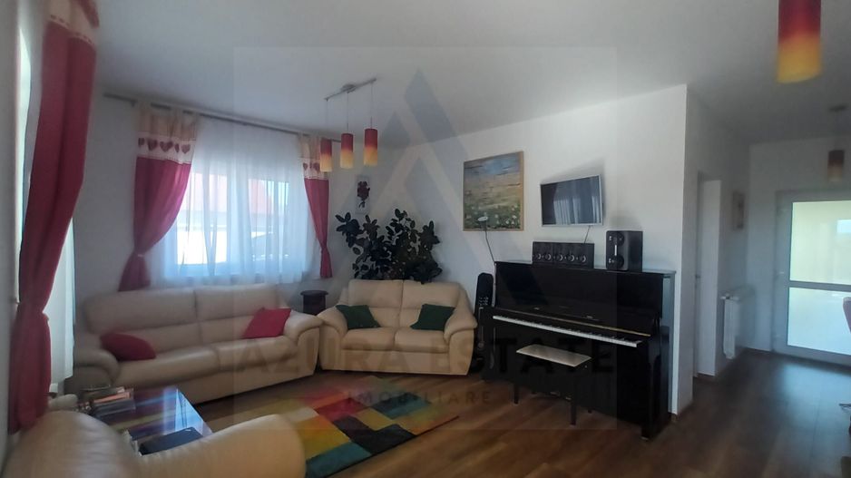 Casa individuala 5 camere 150 mp utili si teren 460 mp in Cristian - Poză 2