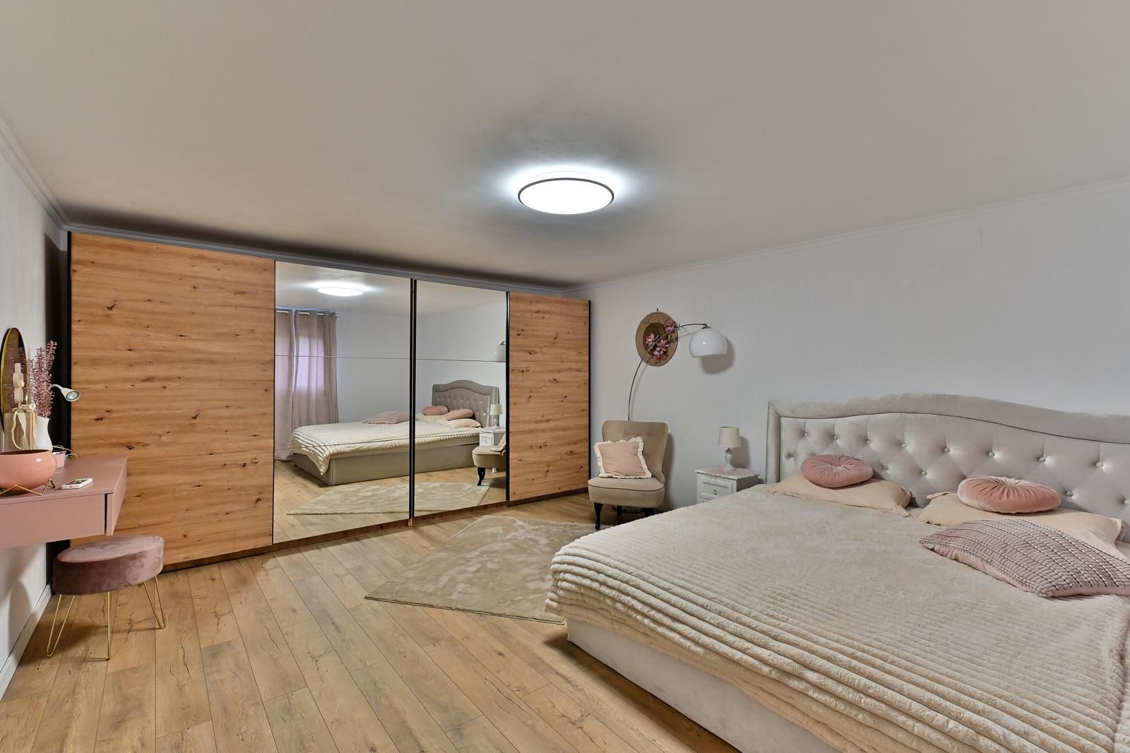 Sala de evenimente cu  piscina si foisor Biled COMISION 0 % CUMPARATOR - Poză 45