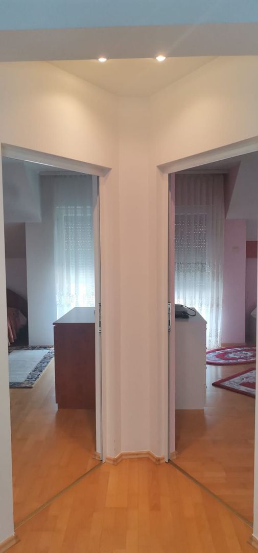 Casă deosebită în Fratellia, cu teren 657 mp - Poză 29