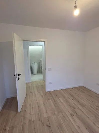 APARTAMENT 2 CAMERE IN RAHOVA BARCA - Poză 2