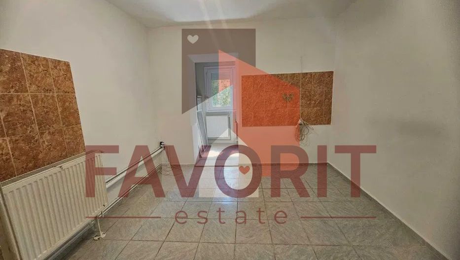 Apartament 3 camere decomandat | Zona Aradului - Poză 2