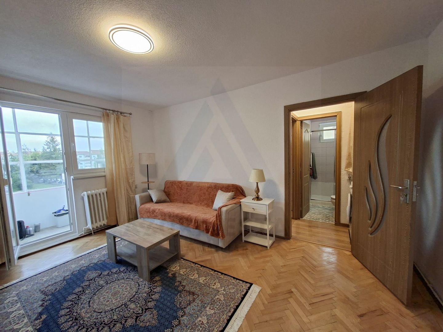 Apartament 3 camere etaj 2 renovat prima inchiriere pe Mihai Viteazul - Poză 1