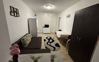 De vânzare apartament 2 camere, zona Carrefour - Poză 1