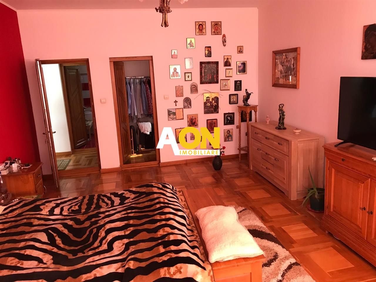 Vila cu 5 camere 922 mp teren  panorama superba comuna Ciugud - Poză 14