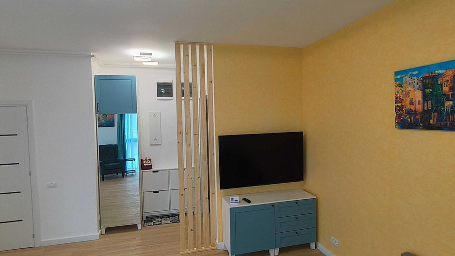 Închiriez garsonieră modernă, Decebal, bloc nou, centrală proprie - Poză 3