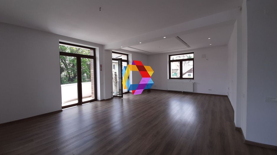 Spatiu de birouri deosebit - 160 mp - Poză 4