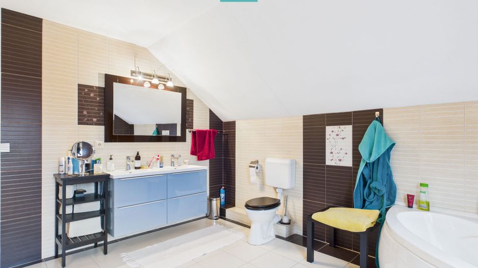 Vilă elegantă cu etaj în Zădăreni - Poză 20