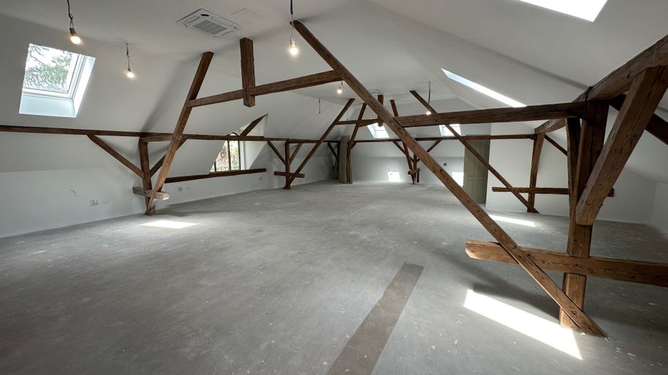 Clădire de birouri/ clinica zona Centrală - Poză 12