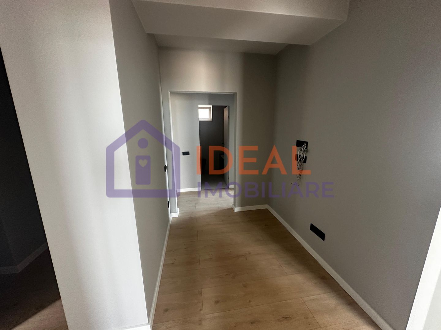 Penthouse cu 3 camere LA CHEIE, cu terasa de 191mpu, zona Calea Surii Mici - Poză 19