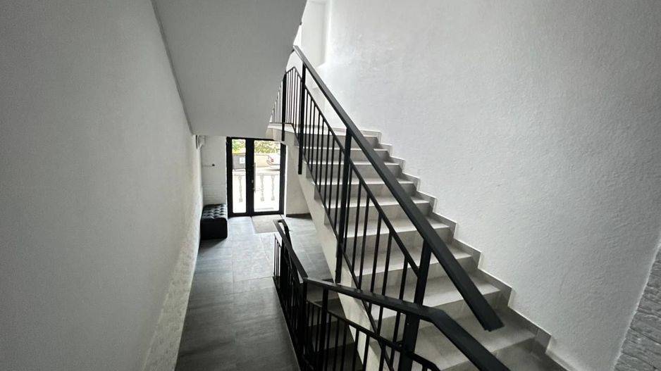 Apartament cu 3 camere de vânzare - Poză 15