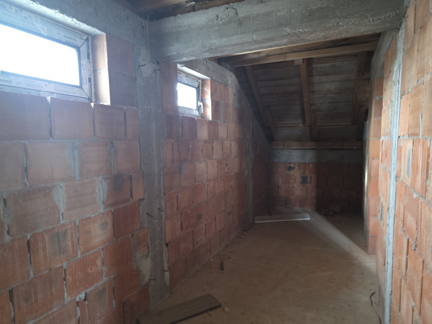 Ocazie in Caciulati! Casa idividuala noua la 15 minute de capitala! - Poză 13