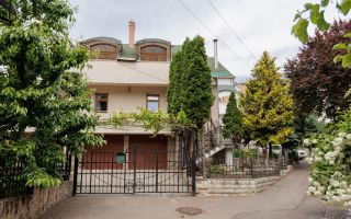 Chirie, casă, 3 nivele, 6 camere, str. Aerodromului, Râșcani - Poză 1