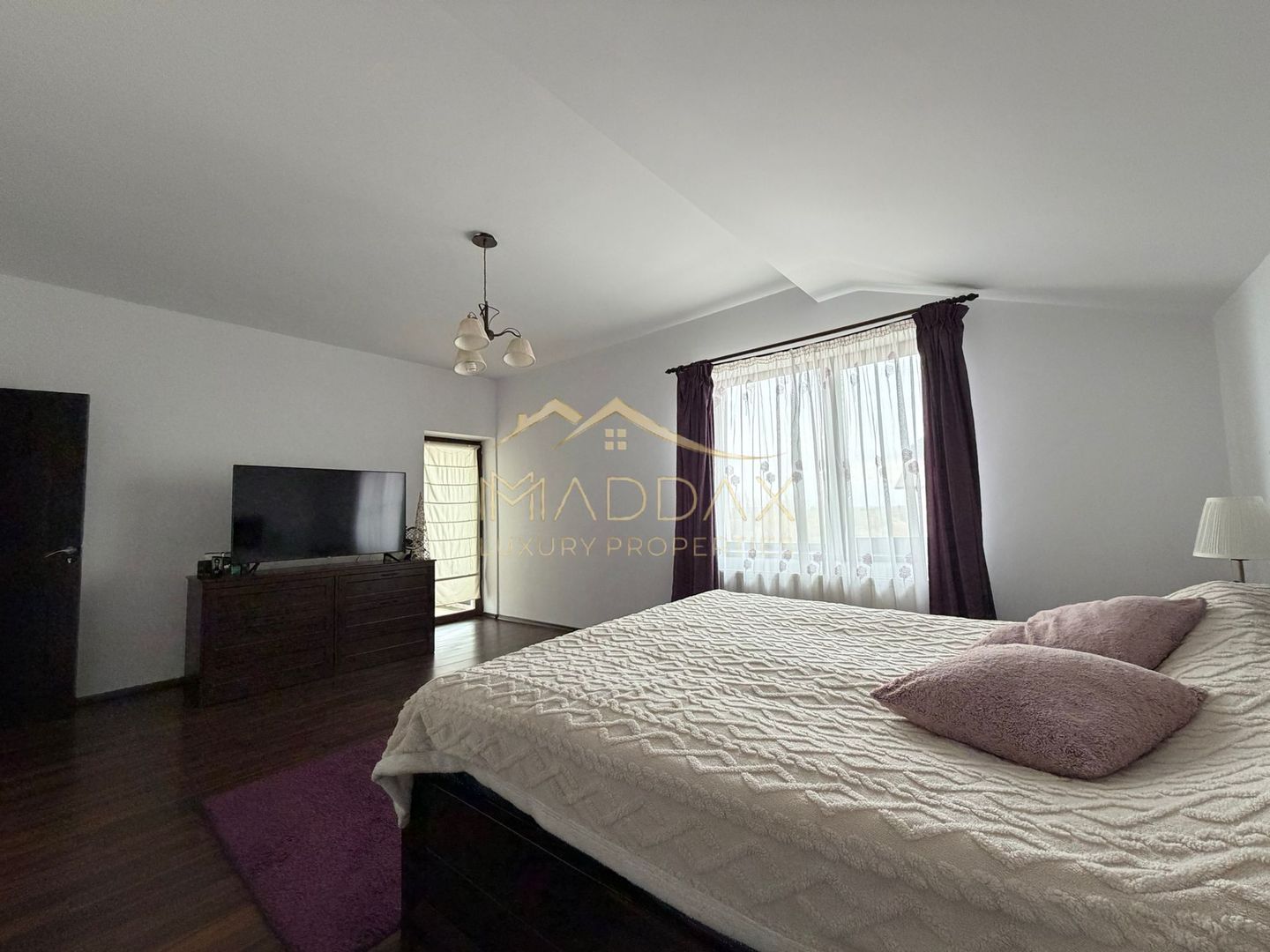 Vila spatioasa cu vedere spre lac Corbeanca - Poză 52