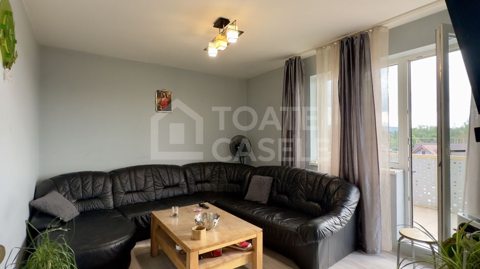 Apartament cu 2 camere, decomandat, zona Ambient - Poză 2
