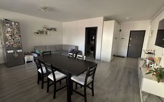 Apartament cu 3 camere, 70 mp, ansamblu cu drum privat. - Poză 1