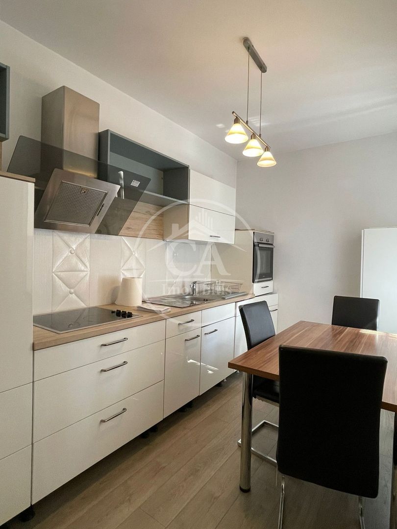 Apartament de vanzare cu 3 camere in zona Central, Oradea - Poză 10