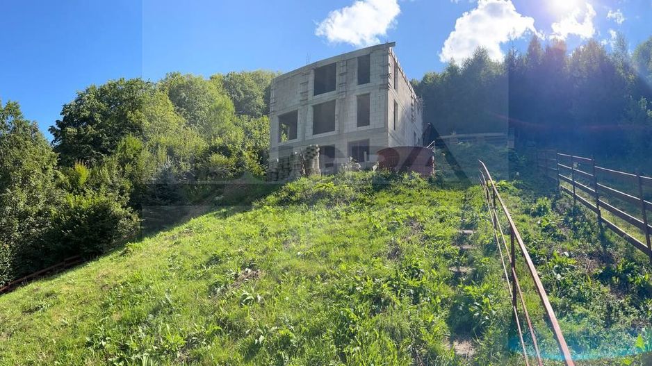 Casa individuala in constructie, pădure & priveliște spectaculoasă - Poză 3