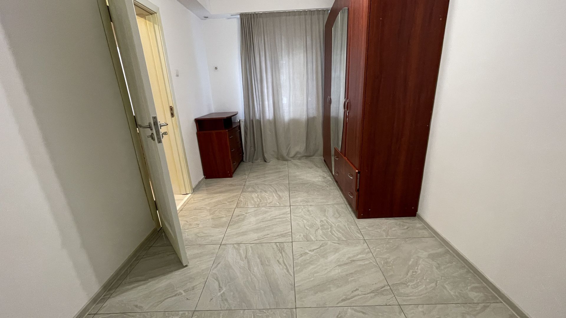 Apartament cu doua camere in zona Gh.Lazar - Poză 8