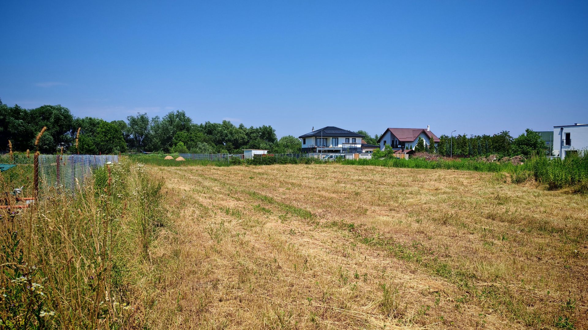 BARTOLOMEU,intravilan,intre case,suprafata de 774 mp,constructii P+2 - Poză 18