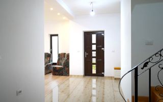 Vilă duplex luminoasă în Bucium, panorama deosebită, suprafață 480 mp - Poză 4