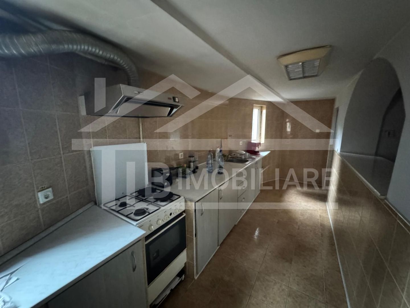 Vila cu 6 camere, 420mp,  teren 720mp, parcari, Zona Shopping City - Poză 8