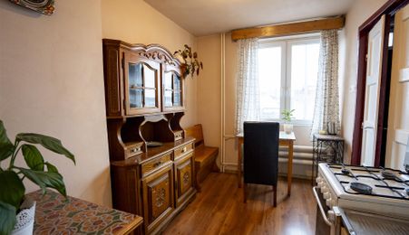 Apartament 2 camere Decebal etaj 1