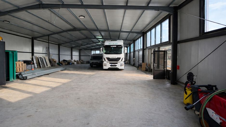 | HALĂ SPAȚIOASĂ | DE ÎNCHIRIAT | FRĂTĂUȚII | JUDEȚUL SUCEAVA | - Poză 4