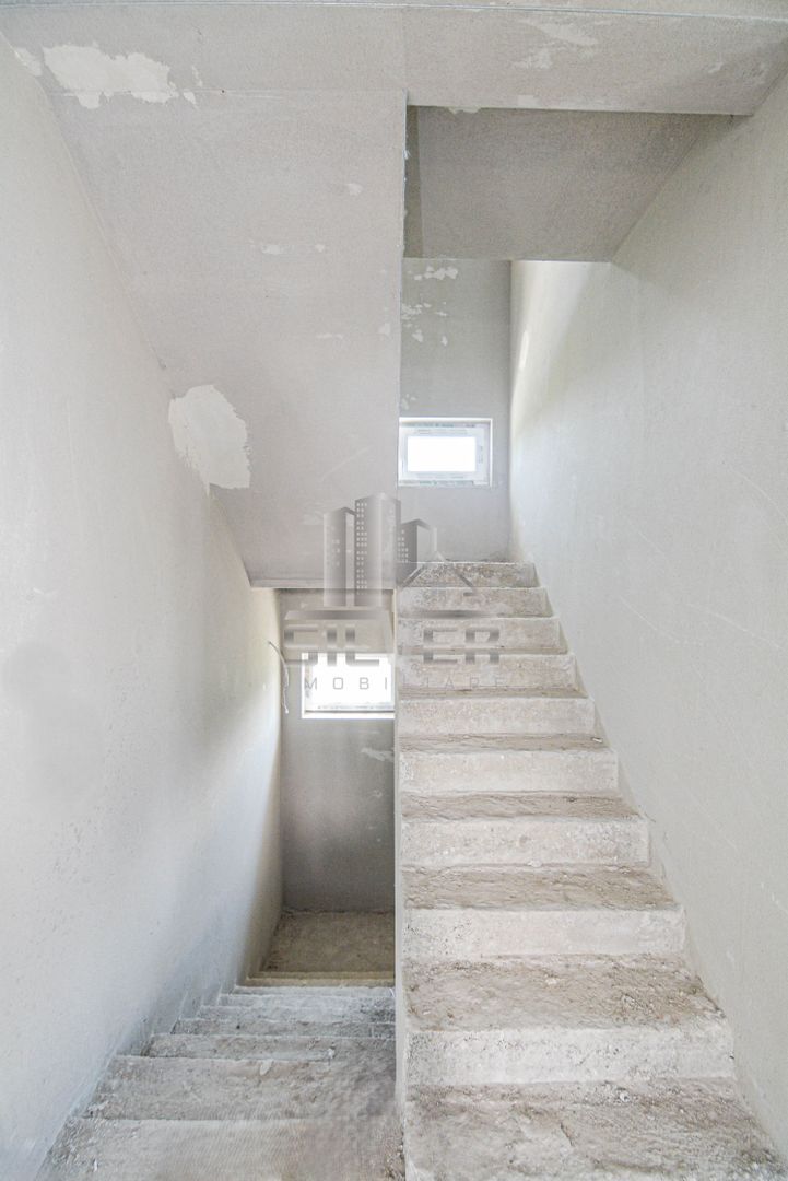 Casa individuala cu garaj si demisol, in Chinteni la 10 min de Cluj - Poză 9