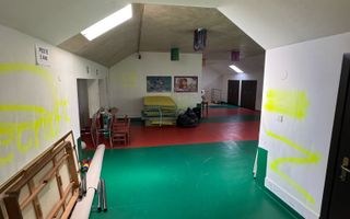 Spatiu comercial 80 mp-ideal spatiu de joaca,sala de curs-Central - Poză 3