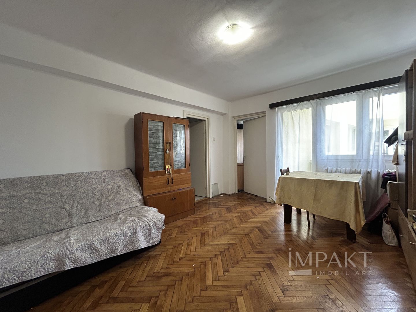 Vanzare apartament 2 camere semidecomandate zona Horea! - Poză 3