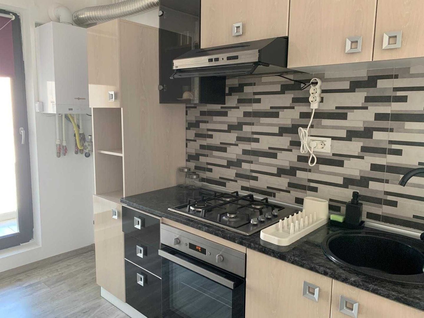 Garsonieră nouă, centrală proprie, 7 min metrou Lujerului - Poză 4