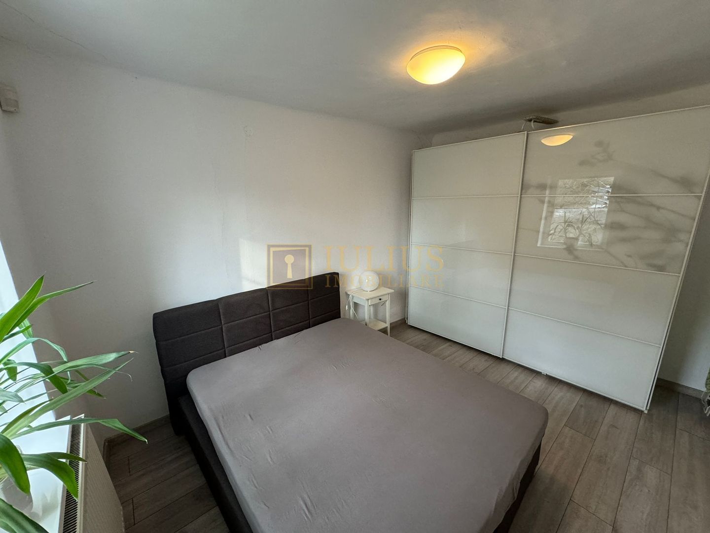 Zona Balcescu-Casa Individuala cu curte proprie - Poză 6