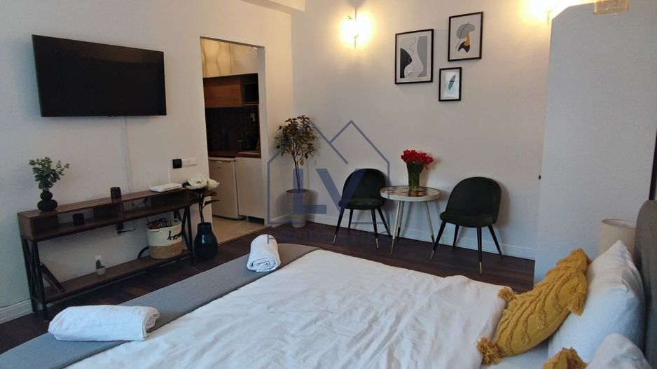 Ultracentral Moxa Victoriei Airbnb 3 garsoniere - Poză 3