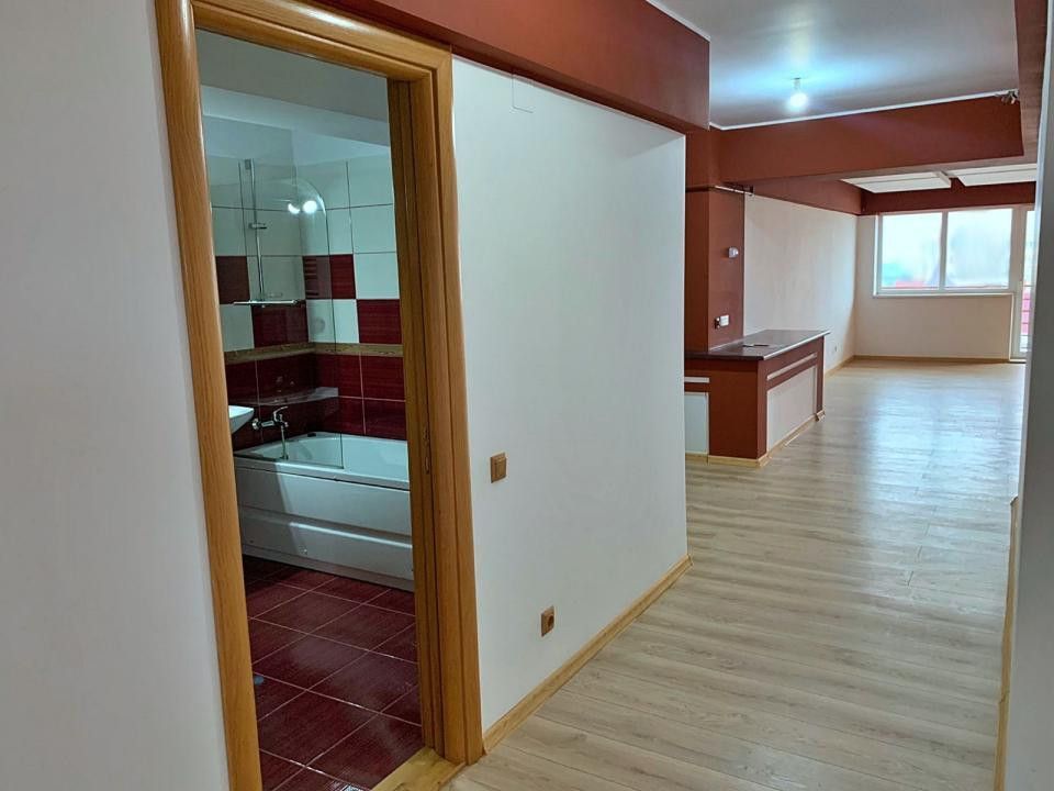 Vanzare Apartament 4 camere zona Gavana - Poză 4
