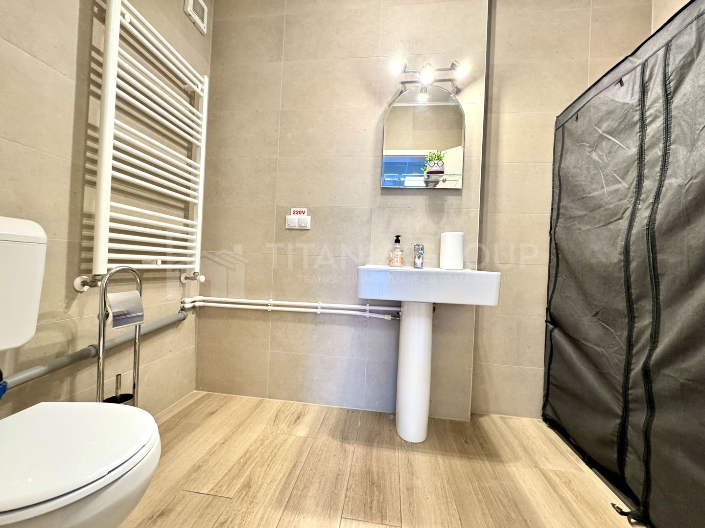 Spațiu comercial Kasper Coresi 100 mp, terasă 35mp - Poză 8