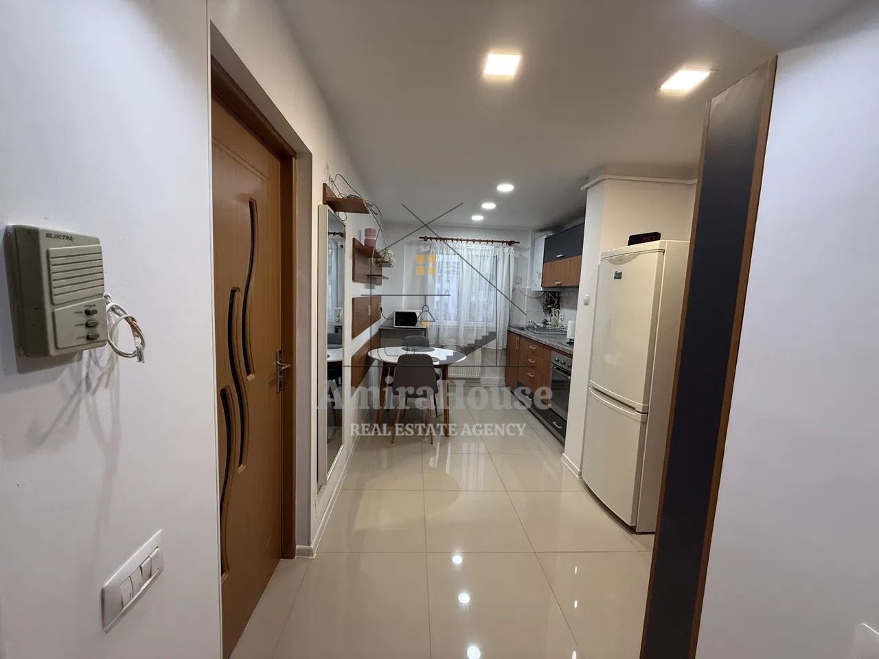 Apartament 3 camere mobilat si 2 garaje zona Bucium - Poză 7