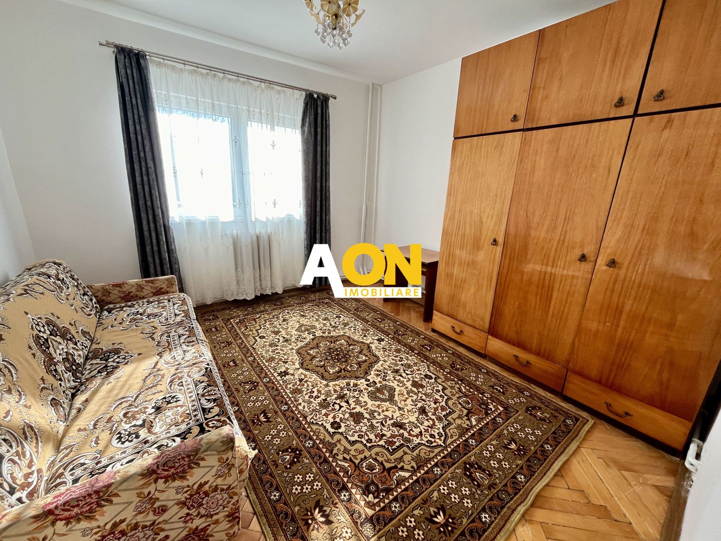 Apartament cu 3 Camere, Etaj 1, Decomandat, Zonă Ultracentrală - Poză 10