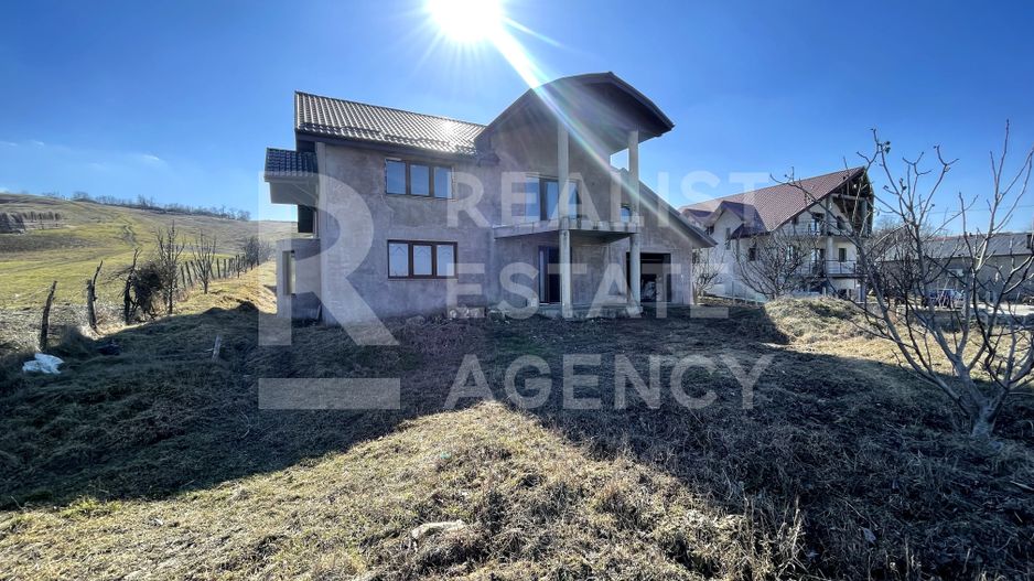 Vilă de vânzare, 253 mp util, teren 1000 mp, Rediu Mitropoliei - Poză 1