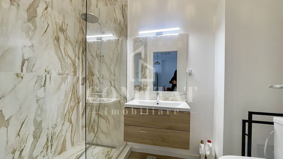 Nou în piață apartament mobilat și modern zona străzii Eroilor - Poză 6