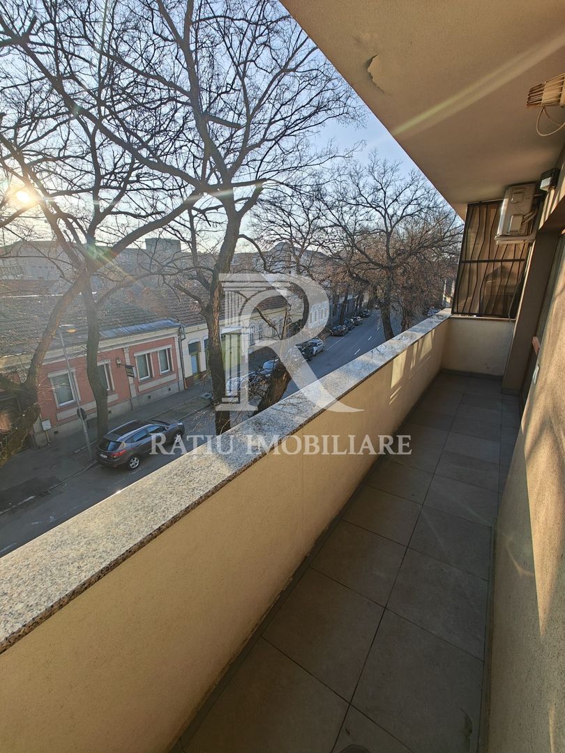 Apartament cu 3 camere | Ultracentral | Oradea - Poză 7