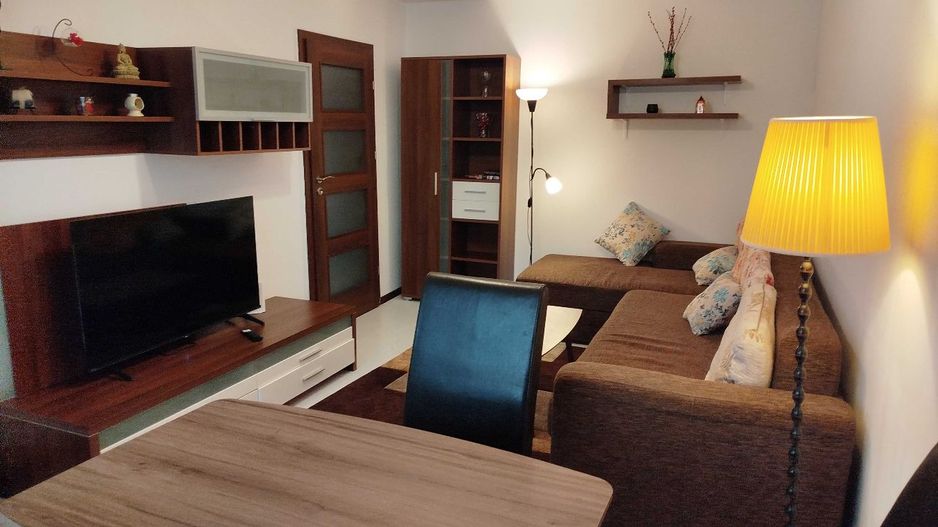 AP. 2 CAMERE TEI RENOVAT, MOBILAT/UTILAT MODER, BUCATARIE INCHISA. - Poză 2