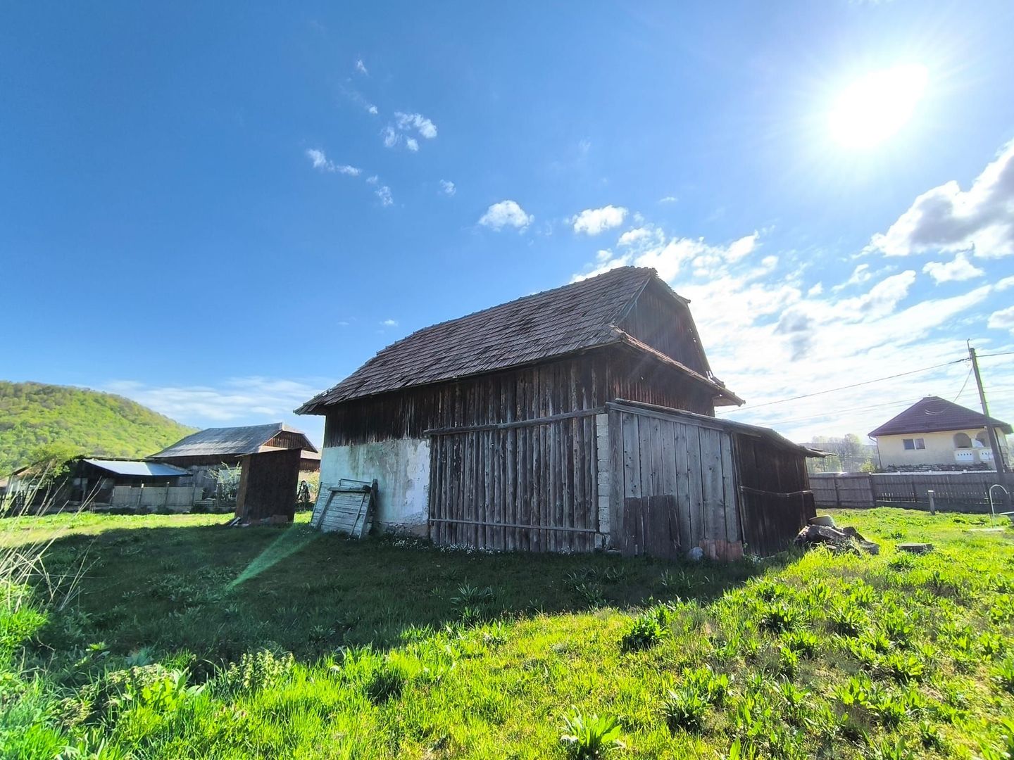 Casa cu sura de vanzare Valea Draganului - Poză 1