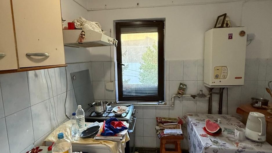 Ap 3 camere - decomandat - Campina - strada Milcovului - Poză 9
