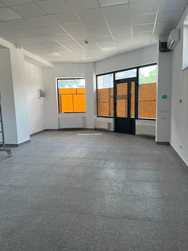 Spaţiu Comercial  Gara de Nord/Str Berzei/180mp - Poză 1