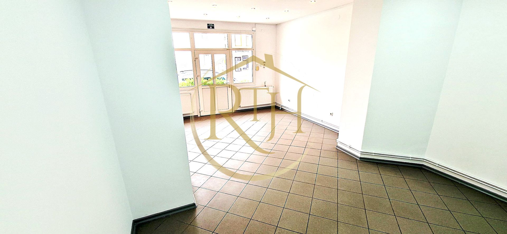 Spațiu comercial/birouri de închiriat – vad comercial excelent – zona Bălcescu - Poză 2