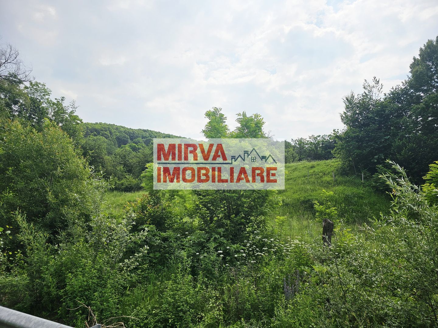 Teren intravilan lângă pădure – 1659 mp,  C.U. P+2E, Vărbilău - Poză 3