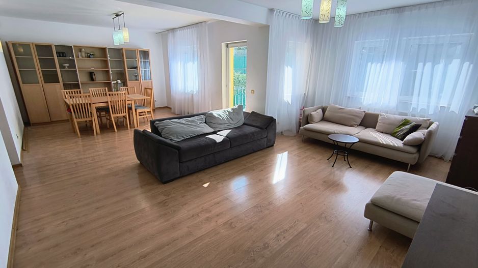 Vila Complex The CLASS,- rond OMV Pipera- curte - garaj - Poză 4