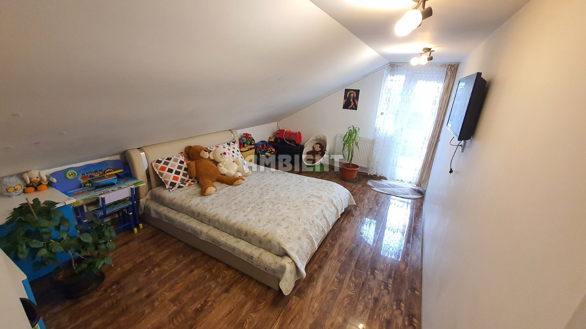 CASĂ INDIVIDUALĂ P+M, teren 317 mp, zona M. GRECILOR; - Poză 7